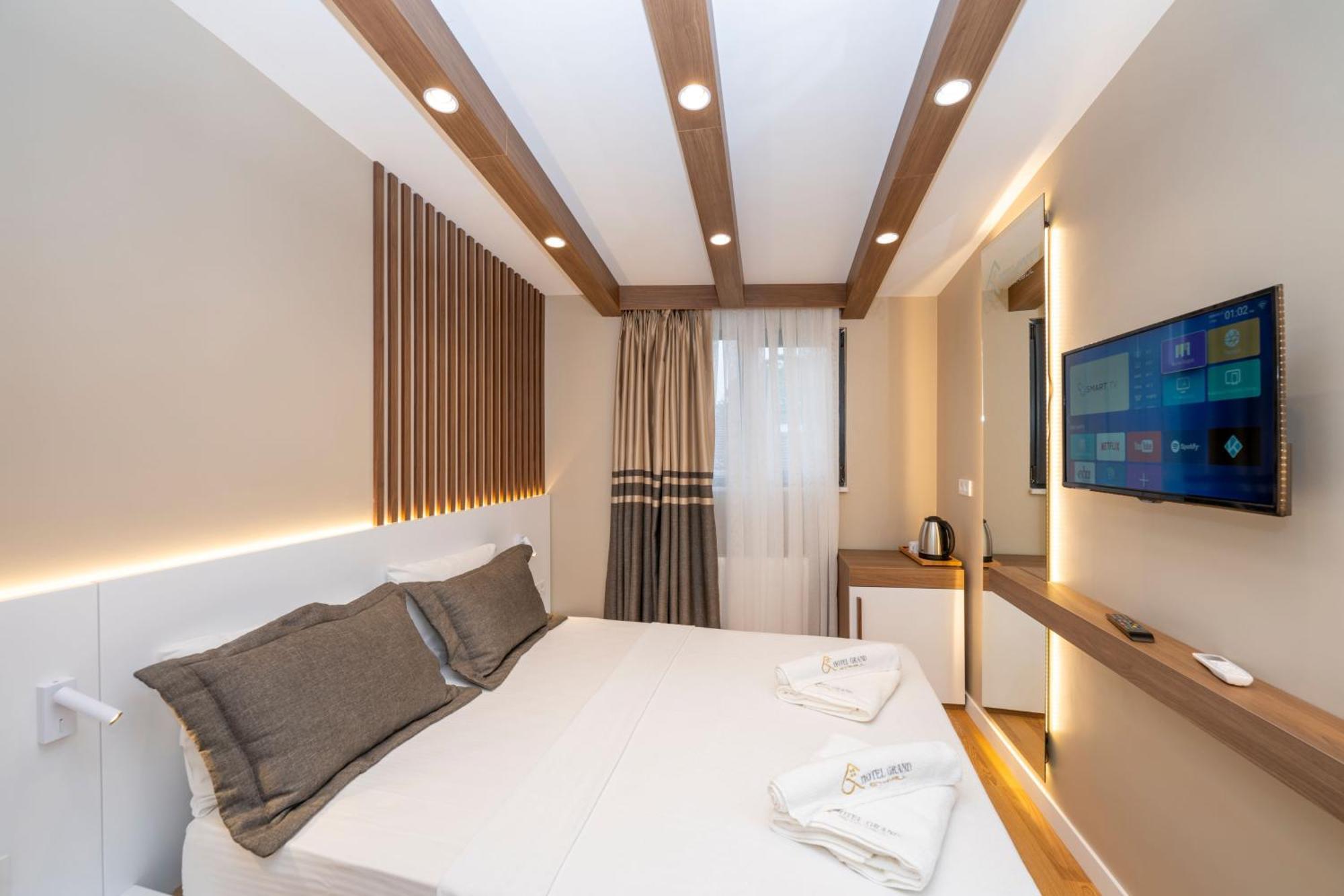 Hotel Grand Provincia di Istanbul Esterno foto