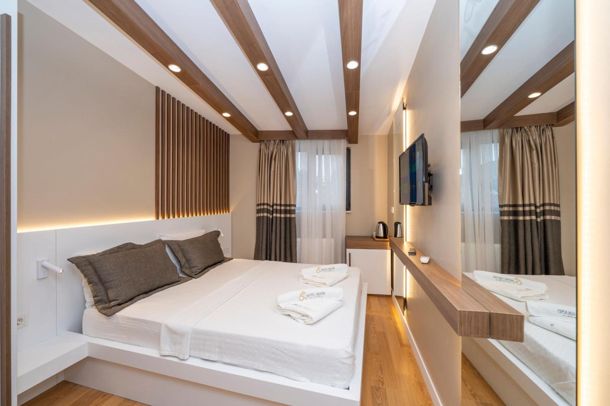 Hotel Grand Provincia di Istanbul Esterno foto