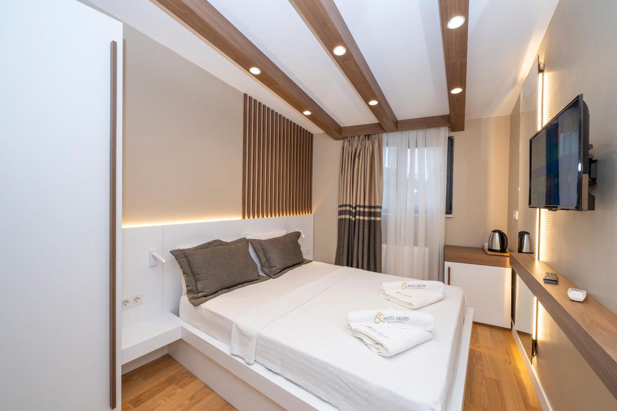 Hotel Grand Provincia di Istanbul Esterno foto