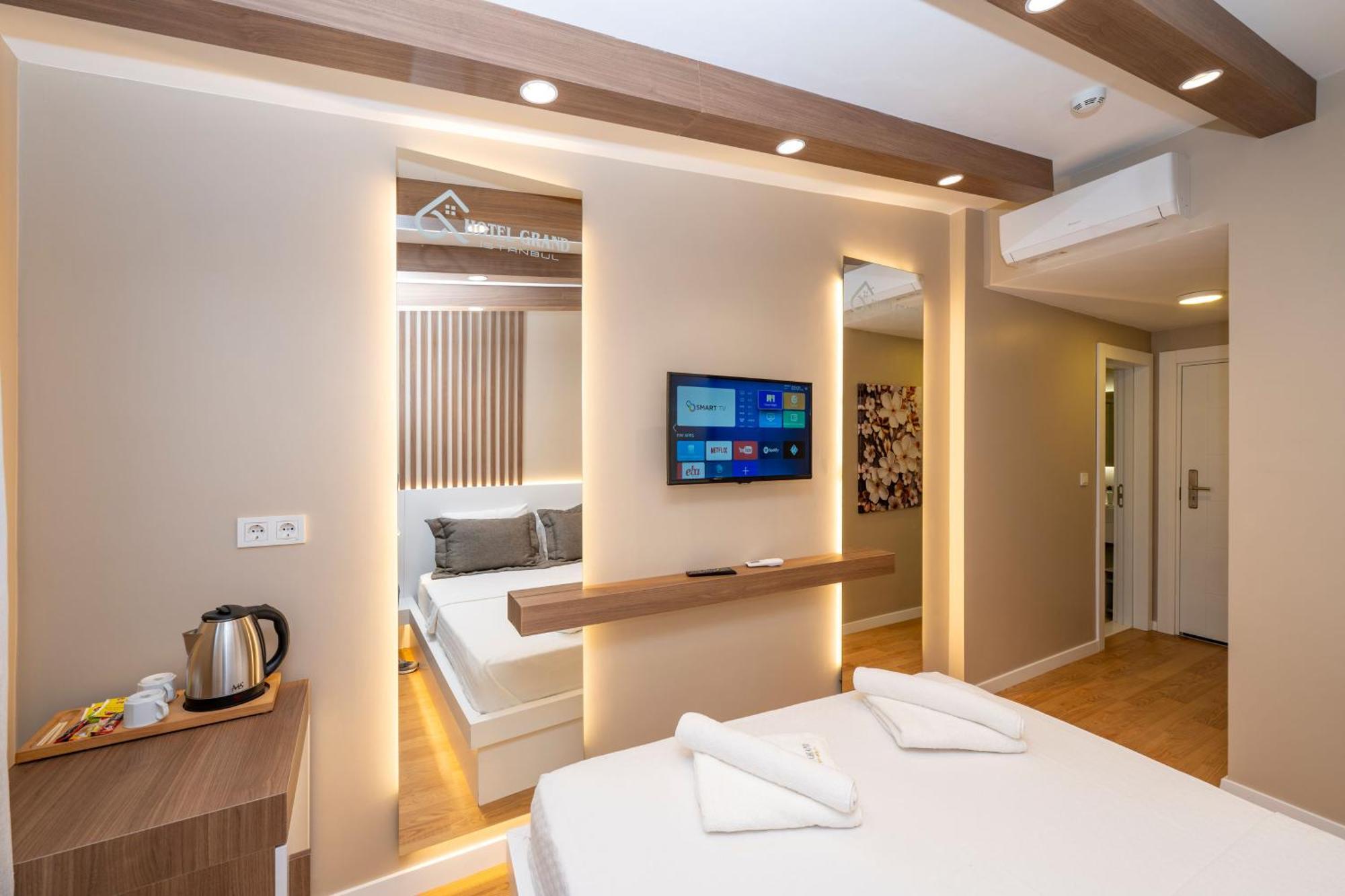 Hotel Grand Provincia di Istanbul Esterno foto